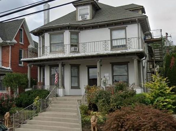 831 Market St, Lemoyne, PA 17043