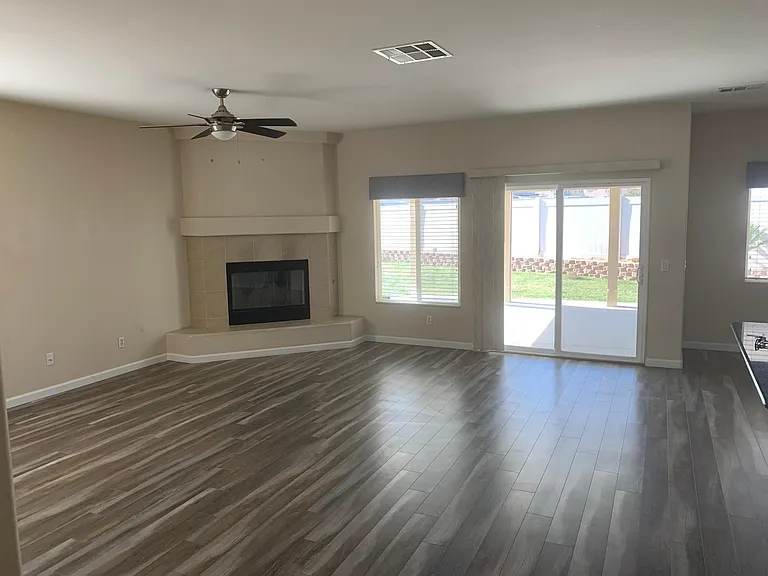 13558 Deluvina Ct — Photo 29