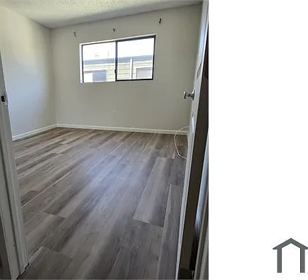 9047 Langdon Ave #15 — Photo 11
