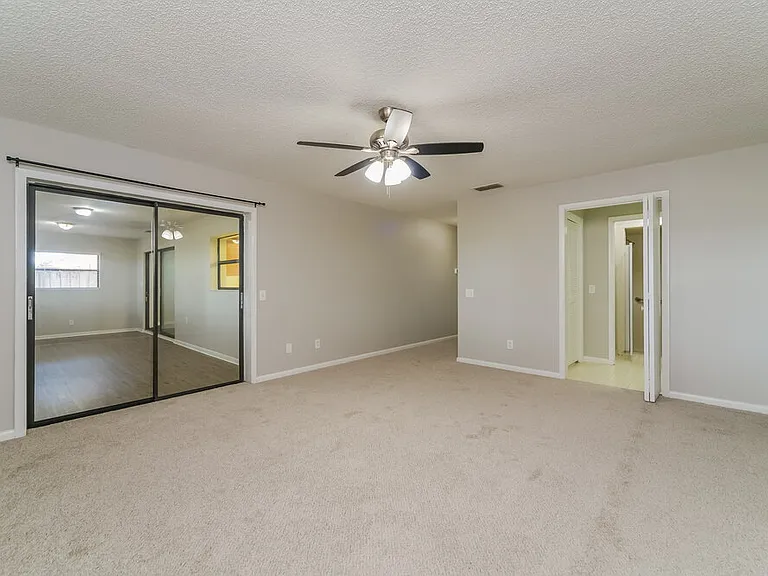 104 Daisy Dr SE — Photo 11