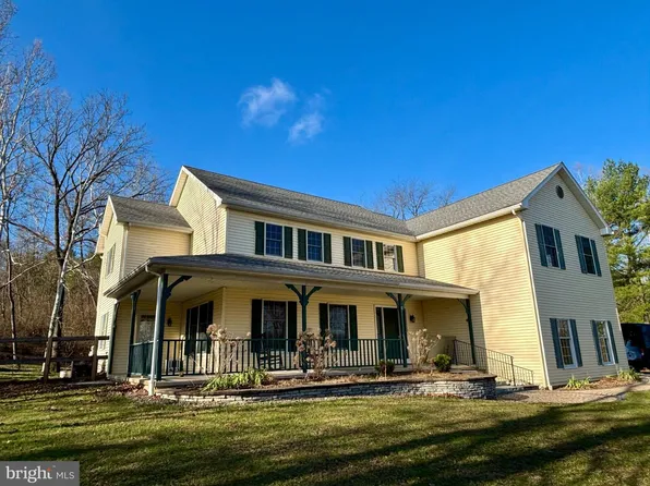 23 Cliff Side Ln, Wernersville, PA 19565