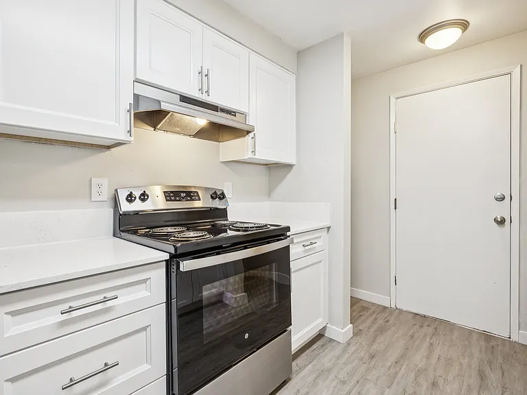 Village At Creekside Townhomes — Photo 26