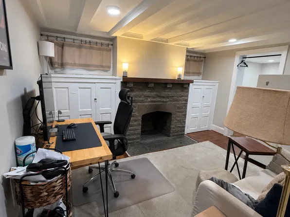 313 S 18th St APT 1R, Philadelphia, PA 19103