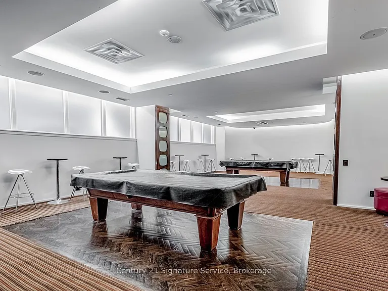 250 Wellington St W #Penthouse 36 — Photo 38