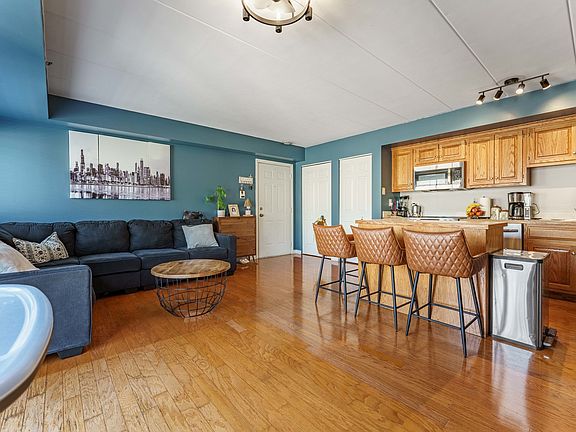 3rd image of 7316 40th St APT 4C