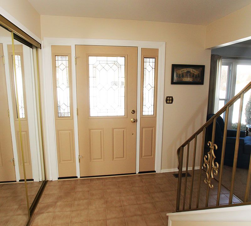 1st image of 574 Peachtree Ln