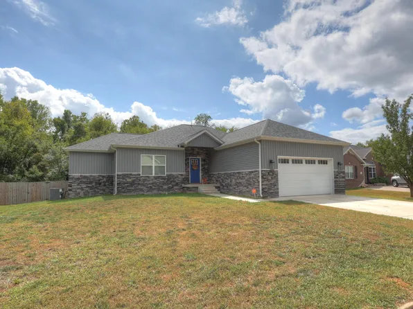 2262 S Greystone Square, Webb City, MO 64870