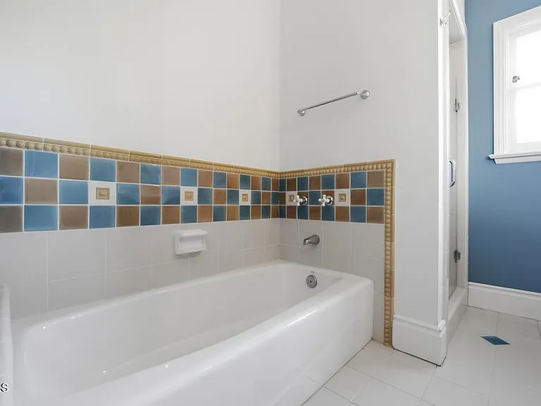 2850 Devonport Rd — Photo 35