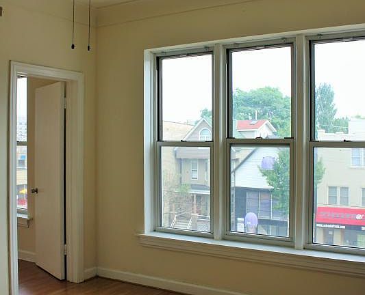 2nd image of 3040 N Ashland Ave #3F