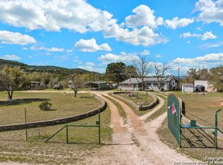622 S Goat Rdg, Pipe Creek, TX 78063