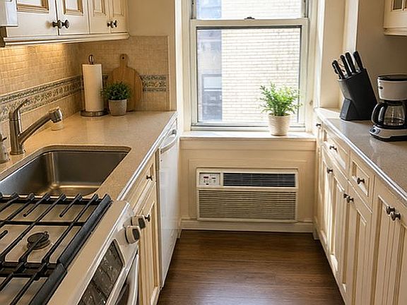 5th image of 1025 5th Ave #8AN