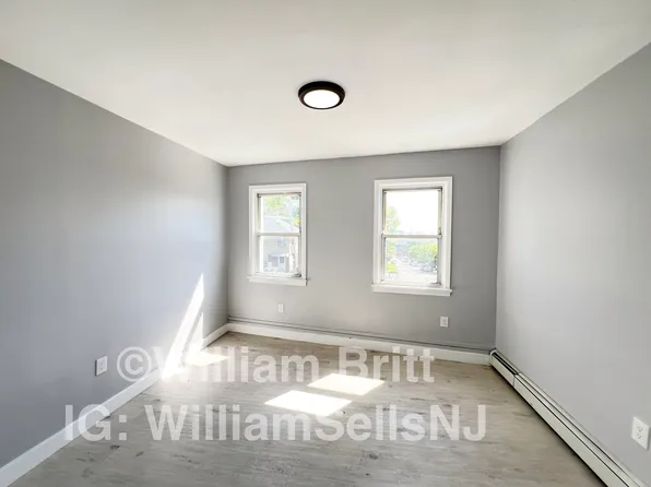 212 Zabriskie Street image 8 of 17