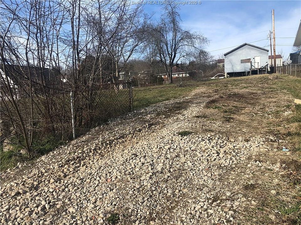 2nd image of 5115 Bluebell Dr