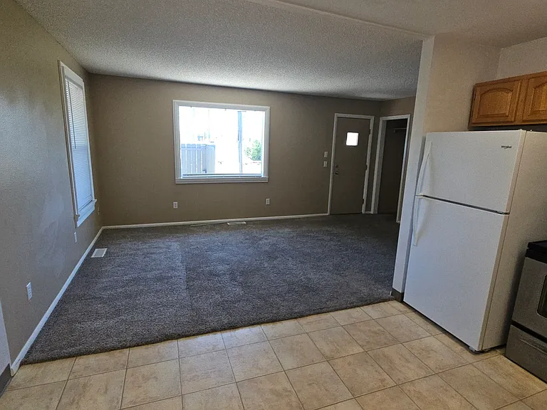 128 Rhea Ln — Photo 7