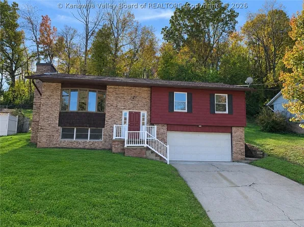 209 Pine Cir, Dunbar, WV 25064