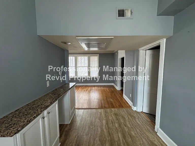 220 S. Cleveland St — Photo 18