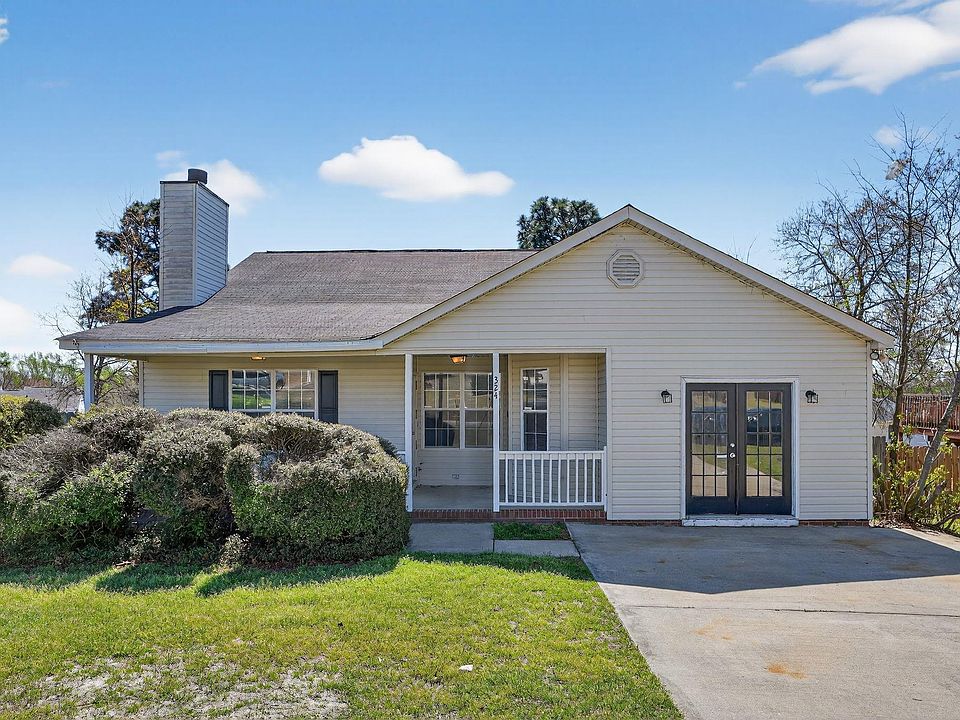 1st image of 324 Trowbridge Rd