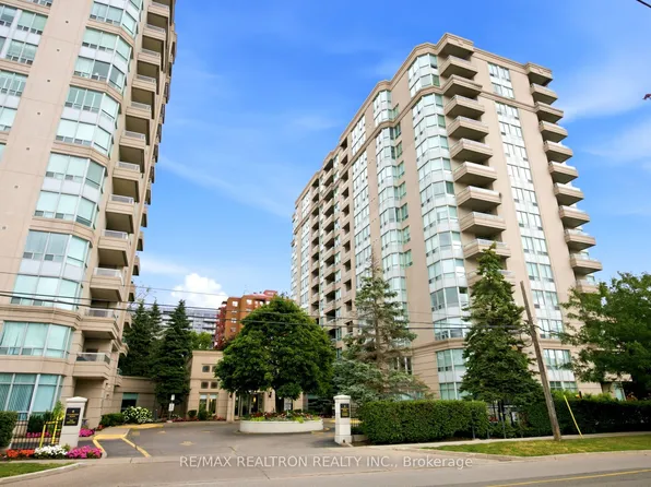 2 Covington Rd #609, Toronto, ON M6A 3E2