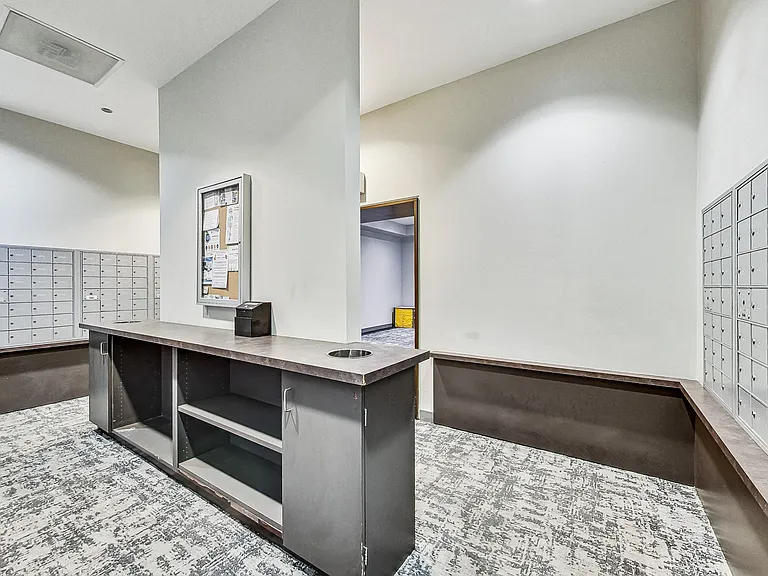 8 E Randolph St #3101 — Photo 5