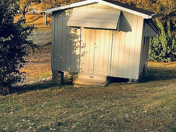 5th image of 505 Massey Dr