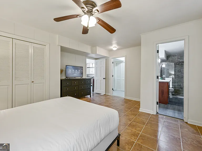 2431 Weatherford Ct — Photo 8