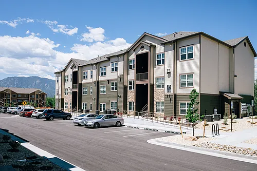 Bentley Commons Photo 1