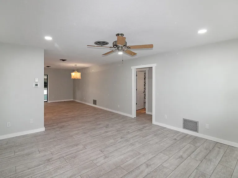 1616 Jupiter Rd — Photo 3
