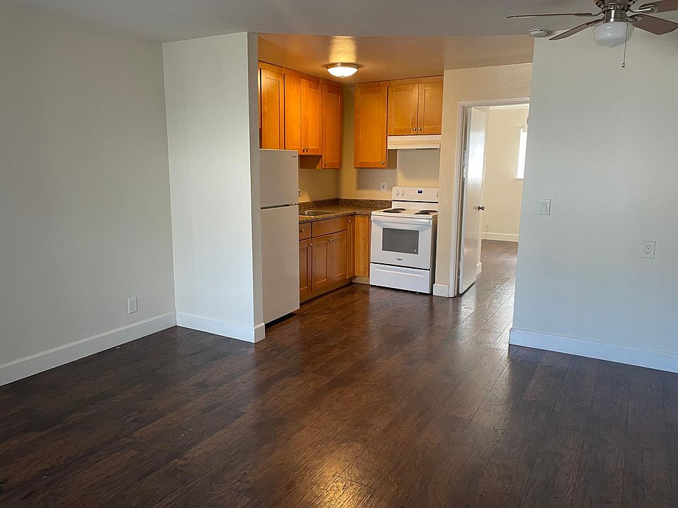 2nd image of 653 E Olive Ave #2