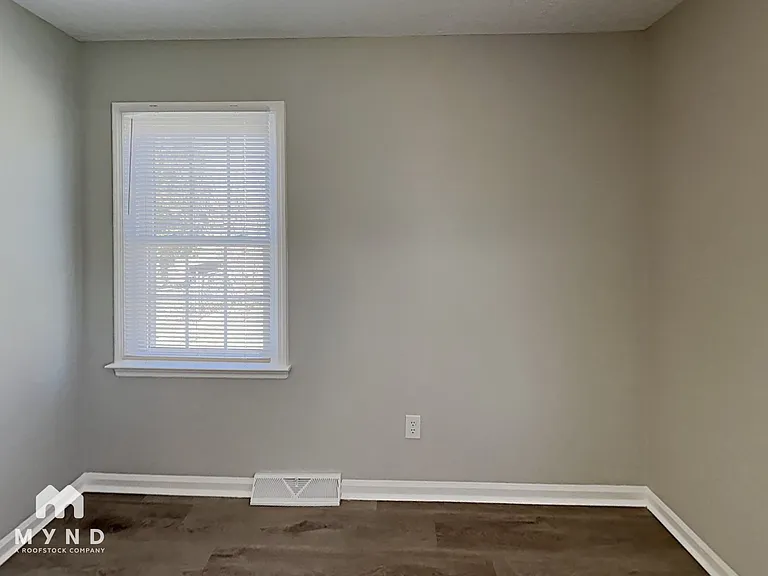 906 Edgehill Dr — Photo 10