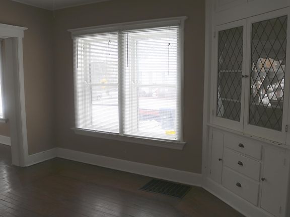 4th image of 611 W Jefferson St APT B