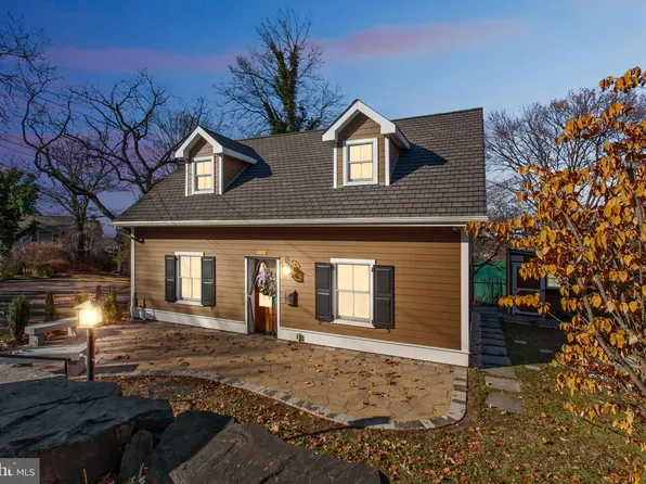 150 N Church St, Doylestown, PA 18901
