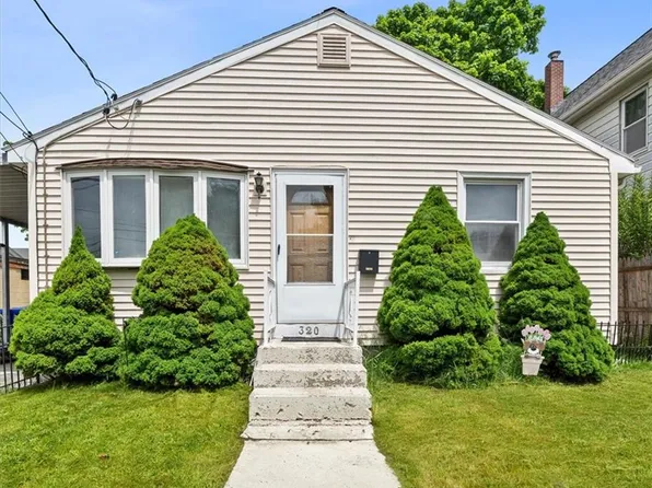 320 Beverage Hill Ave, Pawtucket, RI 02861