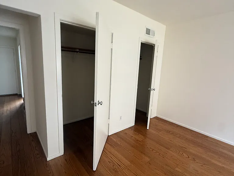 2110 Kittredge St #103 — Photo 6