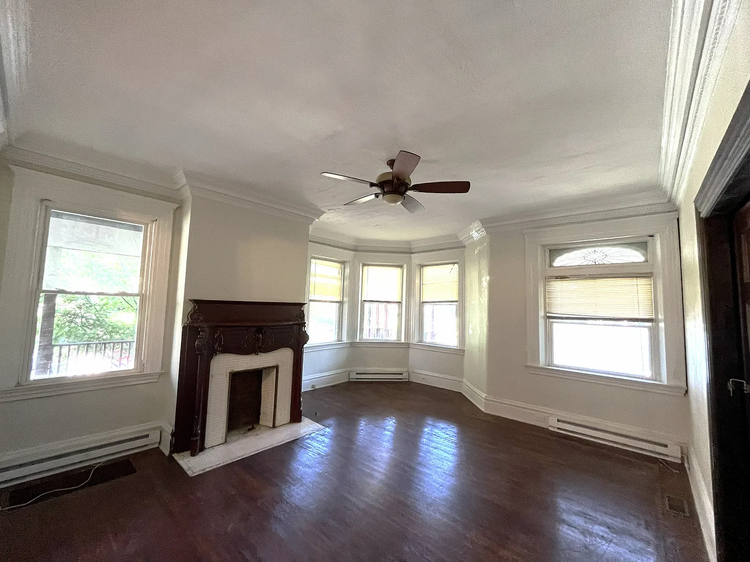 2 bed, 1150 sqft, $1,695 — Photo 2