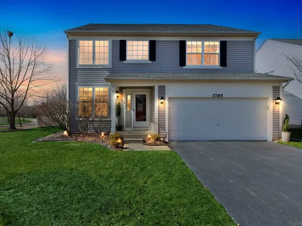 1785 Woodbury Ln, Aurora, IL 60503