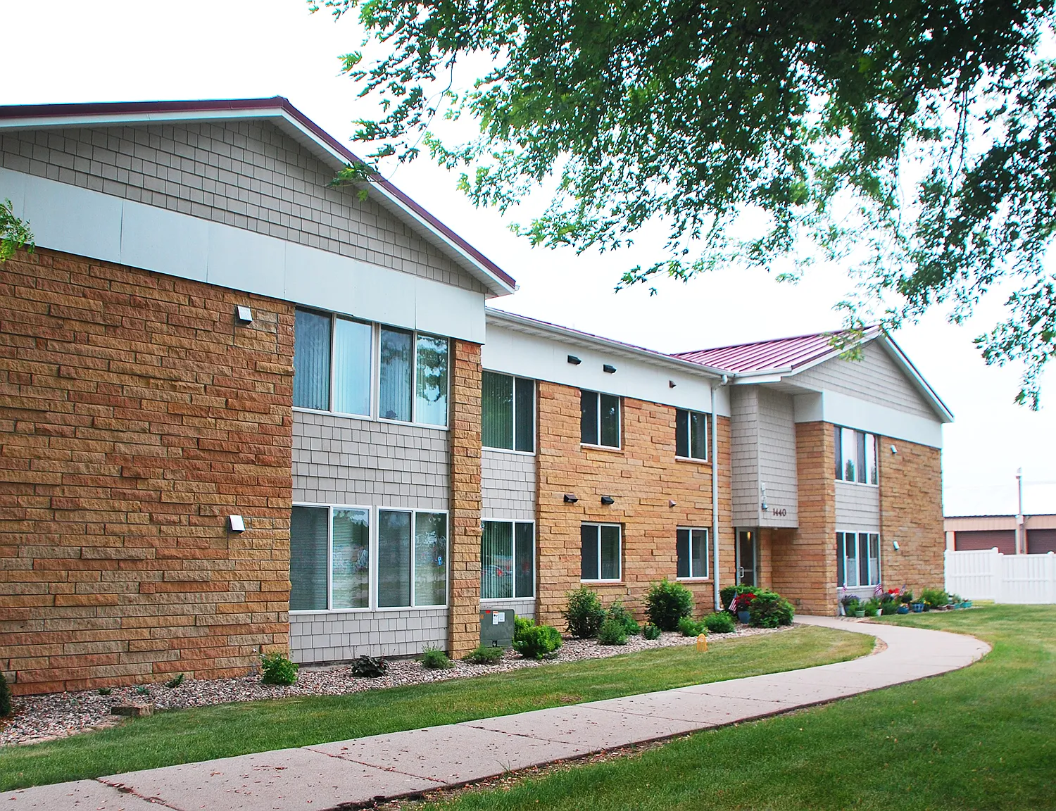 Viking Terrace Apartments — Photo 1