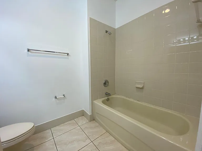 10985 SW 239th Ter — Photo 5