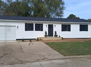94 Elm St, Parkersburg, WV 26142