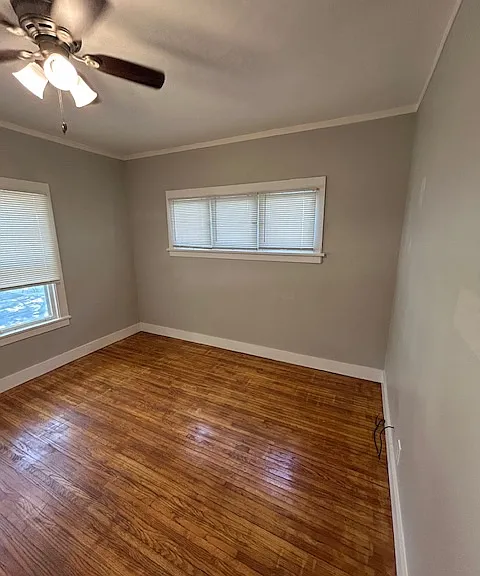 1213 Washington St NE — Photo 4