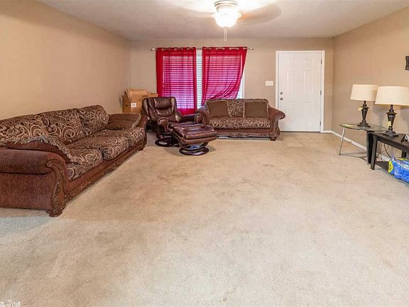 5th image of 103 Leopard Dr