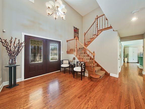 2nd image of 441 Stratford Ln