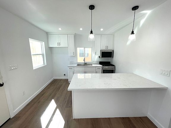 4th image of 231 E Hullett St #231A