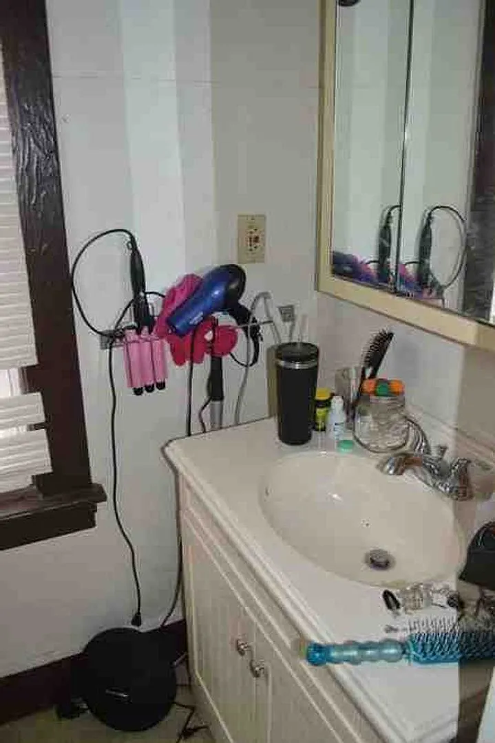 1111 Locust St — Photo 2