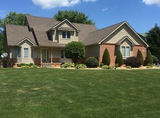 12155 Rohn Rd, Fenton, MI 48430