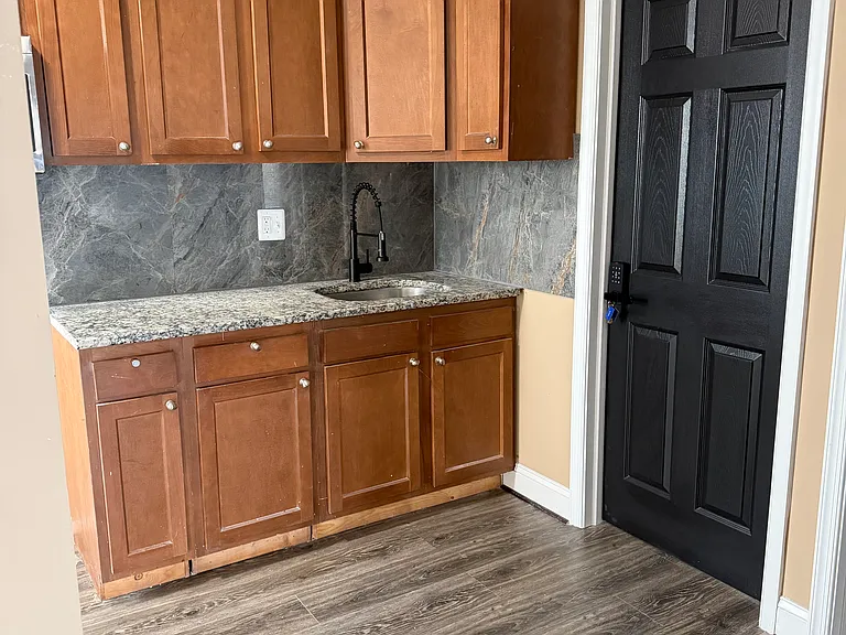 4217 Moravia Rd — Photo 12