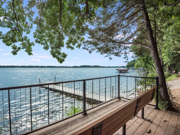 4600 Fern St, Maple Plain, MN 55359