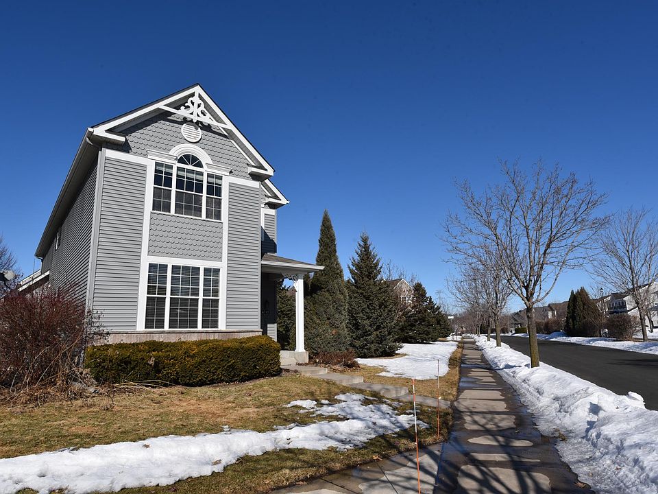 Large home near walking trails