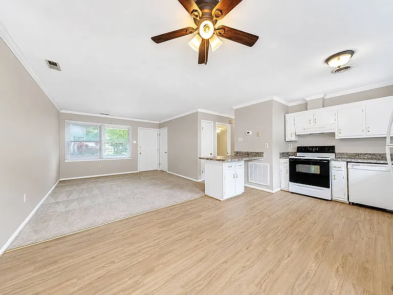 107 Cardinal Acres Dr — Photo 4
