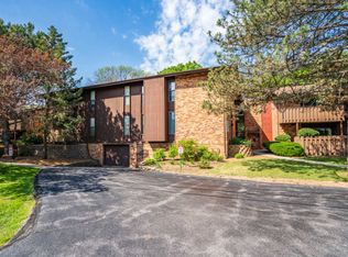 7007 N Green Bay Ave, Glendale, WI 53209