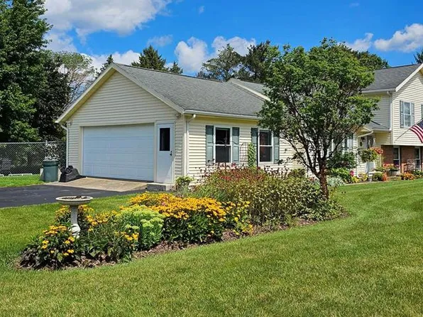 290 Meadowbrook Pkwy E, Horseheads, NY 14845